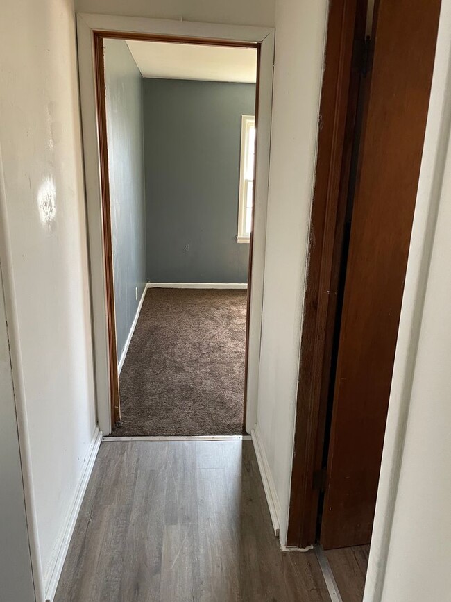 Building Photo - 2 BEDROOM 1 BATHROOM HOUSE FOR RENT