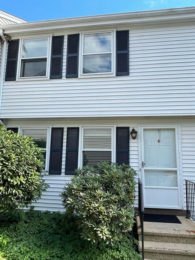 6 Allspice Ln Unit 6, Glastonbury, CT 06033 Condo for Rent in Glastonbury, CT