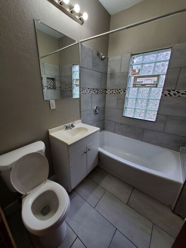 Foto del edificio - 2925 N 38th St