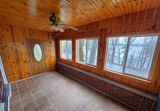 Building Photo - 4 Rodgers Ln