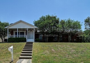 Building Photo - 1308 White River Dr