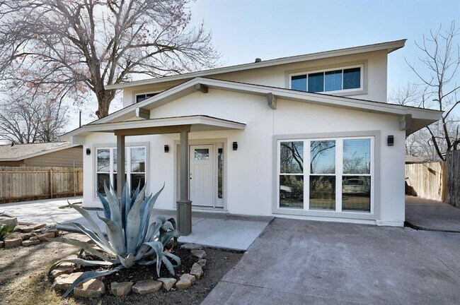 Building Photo - 201 Prince Dr