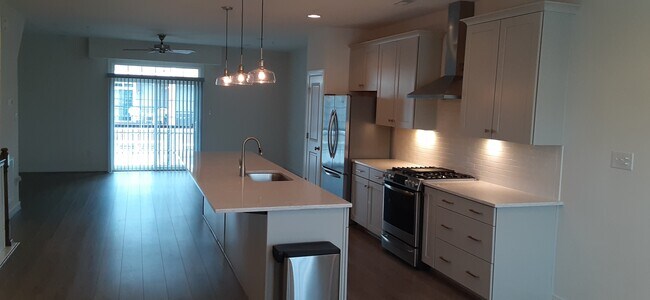 2nd floor kitchen and living room - 4919 Settlers Market Blvd