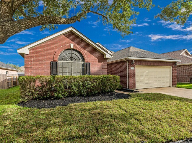 Foto del edificio - 24526 Blane Dr