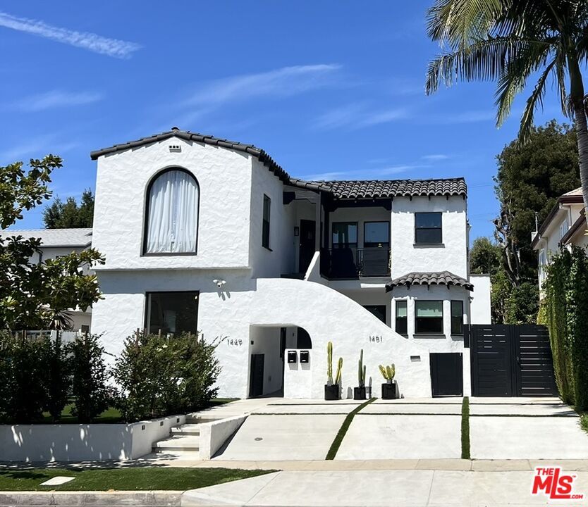 Foto principal - 1449 S Durango Ave