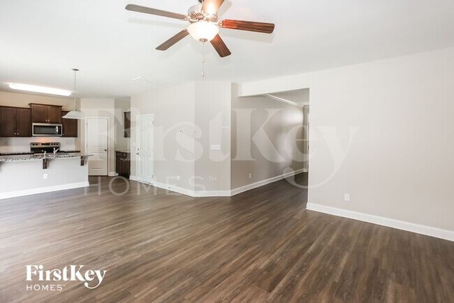 Building Photo - 9329 Sloan Forest Dr