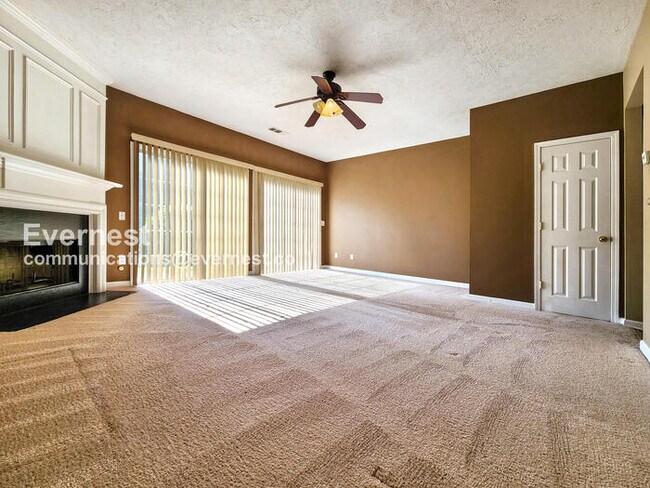 Foto del edificio - 2521 Heyoak Ct