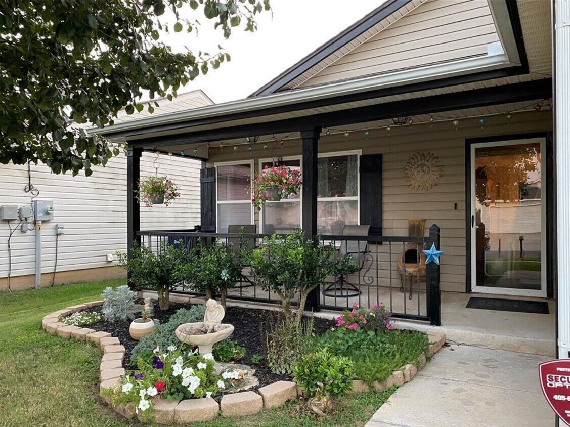 Building Photo - 15405 Ivy Hill Dr