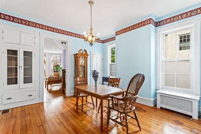 Foto del edificio - 147 W Lafayette Ave