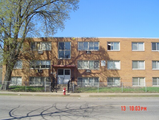 Foto del edificio - 2726 Bloomington Ave