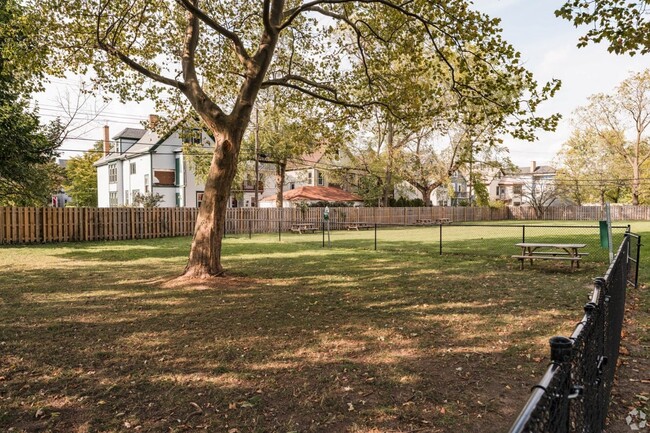 Foto del edificio - The Ingleside Apartments