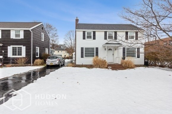 Primary Photo - 338 Rogers Pkwy