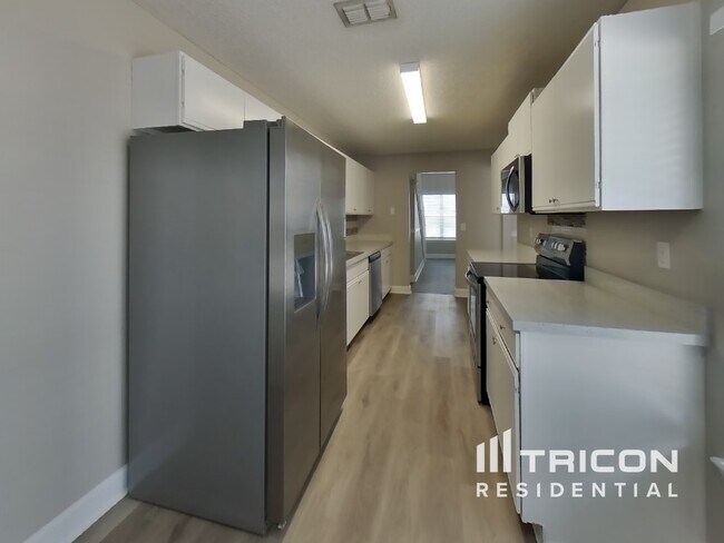 Foto del edificio - 12178 Rochford Ln