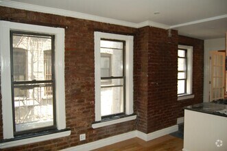 Building Photo - 416 E 13th St