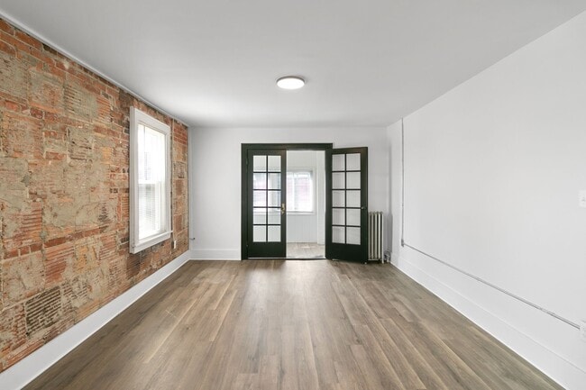 Building Photo - 1st Floor Two Bedroom Unit Available