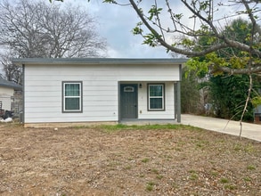 Building Photo - 455 Lincolnshire Dr