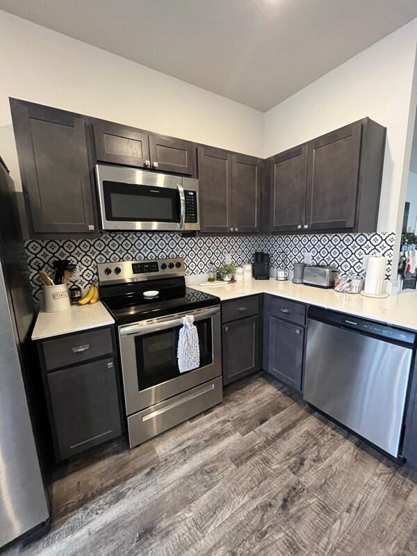 Foto del edificio - 326 Starlight Dr