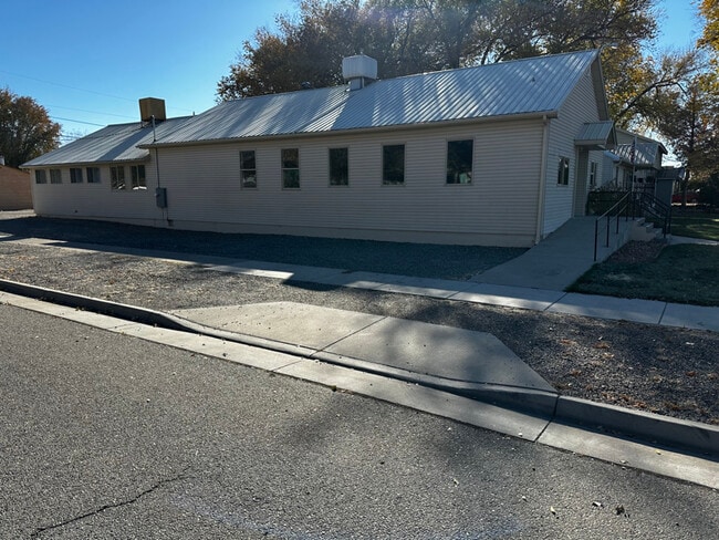 Building Photo - 1208 Grand Ave