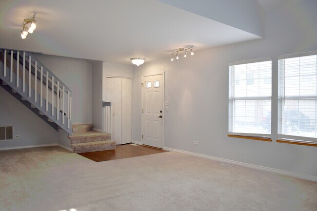 Building Photo - 3206 Anton Dr