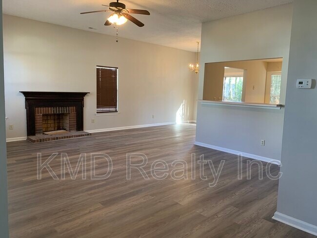 Foto del edificio - 3134 Periwinkle Ct