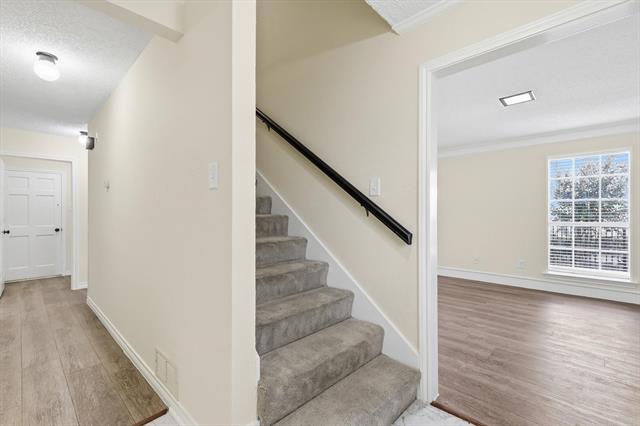 Building Photo - 2145 Willow Pl