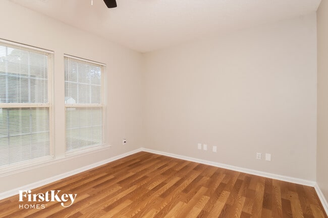 Building Photo - 4230 Fairwood Dr