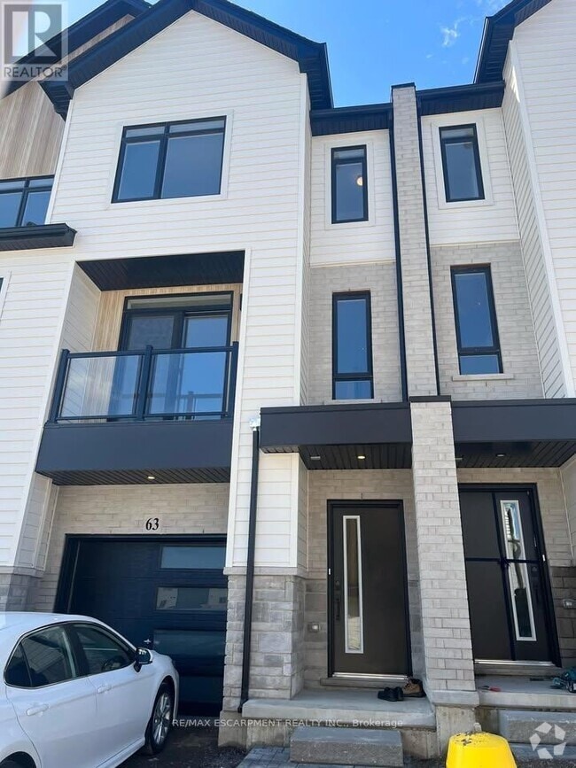 Building Photo - 4040-4040 Mountain St