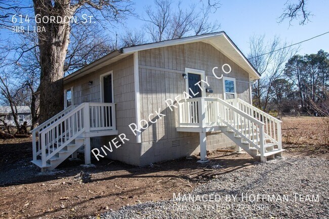 Building Photo - 614 Gordon St
