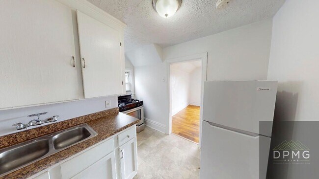 Foto del edificio - 129 S Hosmer St