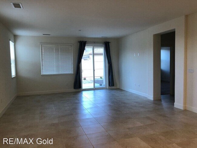 Building Photo - 3 br, 2 bath House - 10100 Toltec Court