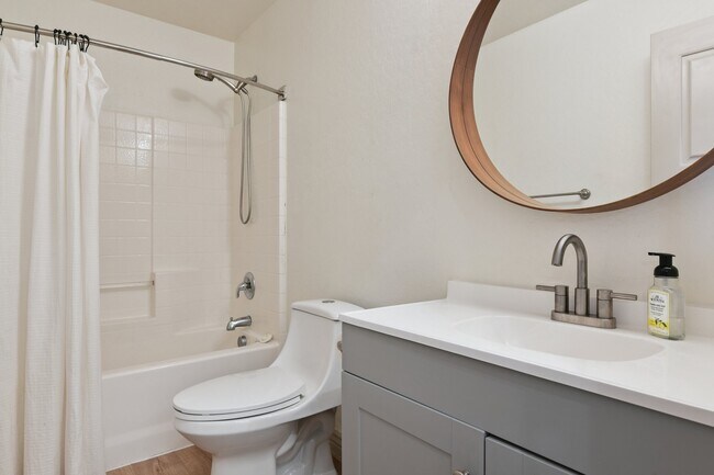 Foto del edificio - 3738 W Carson Rd