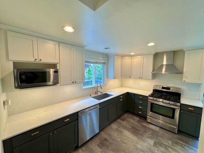 Foto del edificio - 6744 11th Ave NW