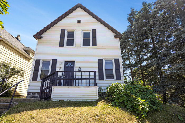Primary Photo - NE Large Three Bedroom Home