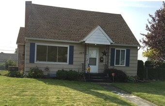 Building Photo - 2827 W Sanson Ave