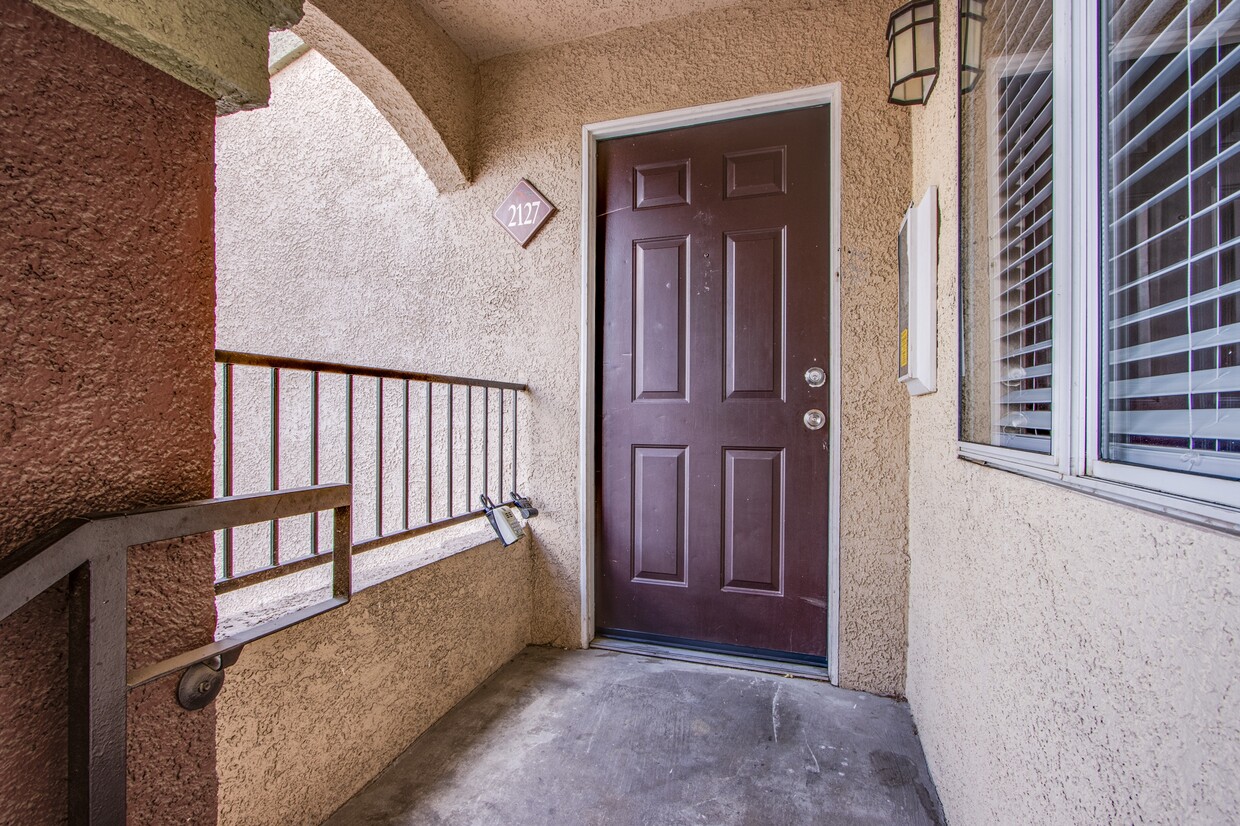 Primary Photo - 7885 W Flamingo Rd