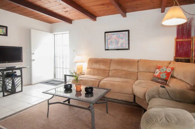 Foto del edificio - 4345-47 Montalvo St