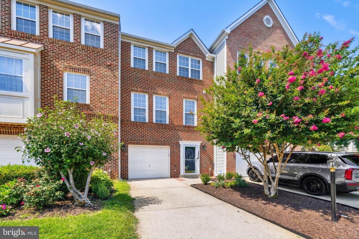 1803 Chinaberry Ct, Bowie, MD 20721 Townhome Rentals in Bowie MD