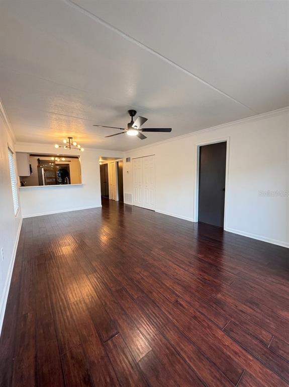 Foto del edificio - 4410 White Pine Ave