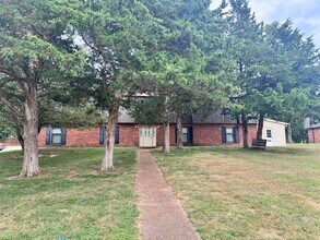 Building Photo - 1619 Chaddsford Dr