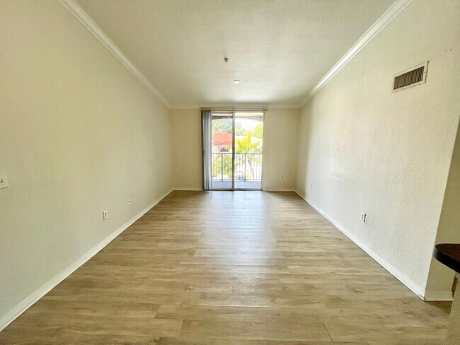 Foto del edificio - 15135 Michelangelo Blvd