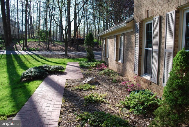 Building Photo - 11132 Robert Carter Rd