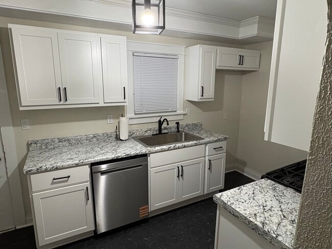 Foto del edificio - 13129 Morse St