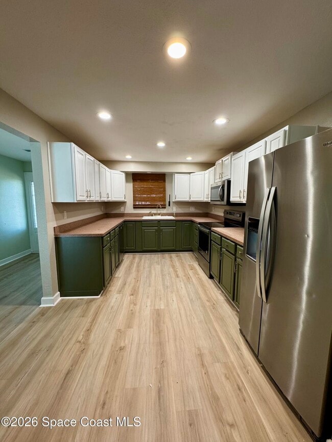 Foto del edificio - 563 Karney Ave NE