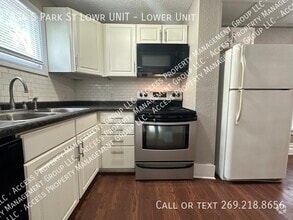 Building Photo - 934 S Park St