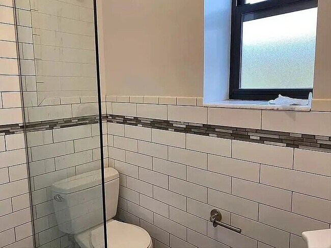 Foto del edificio - 424 E 116th St