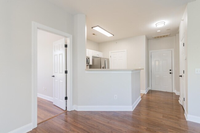 Foto del edificio - 6716 Mallard Park Dr
