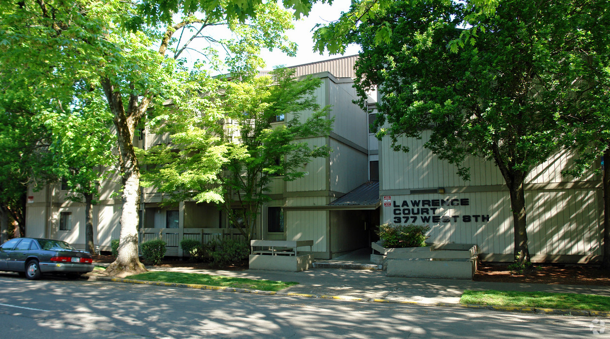 Foto principal - Lawrence Court Apartments