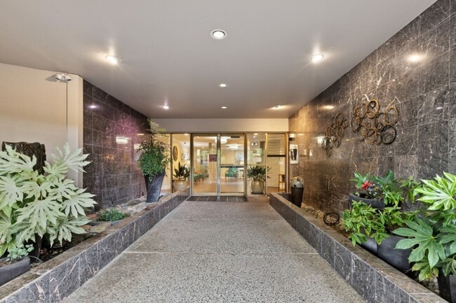 Photo - 1Bd/1Ba Edmonds Condo
