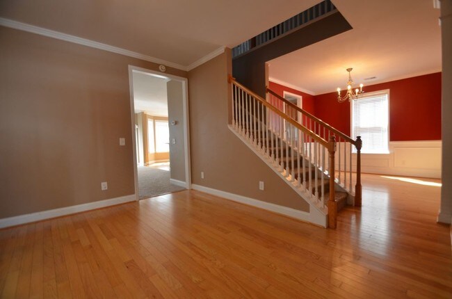 Building Photo - 433 Chemistry Cir