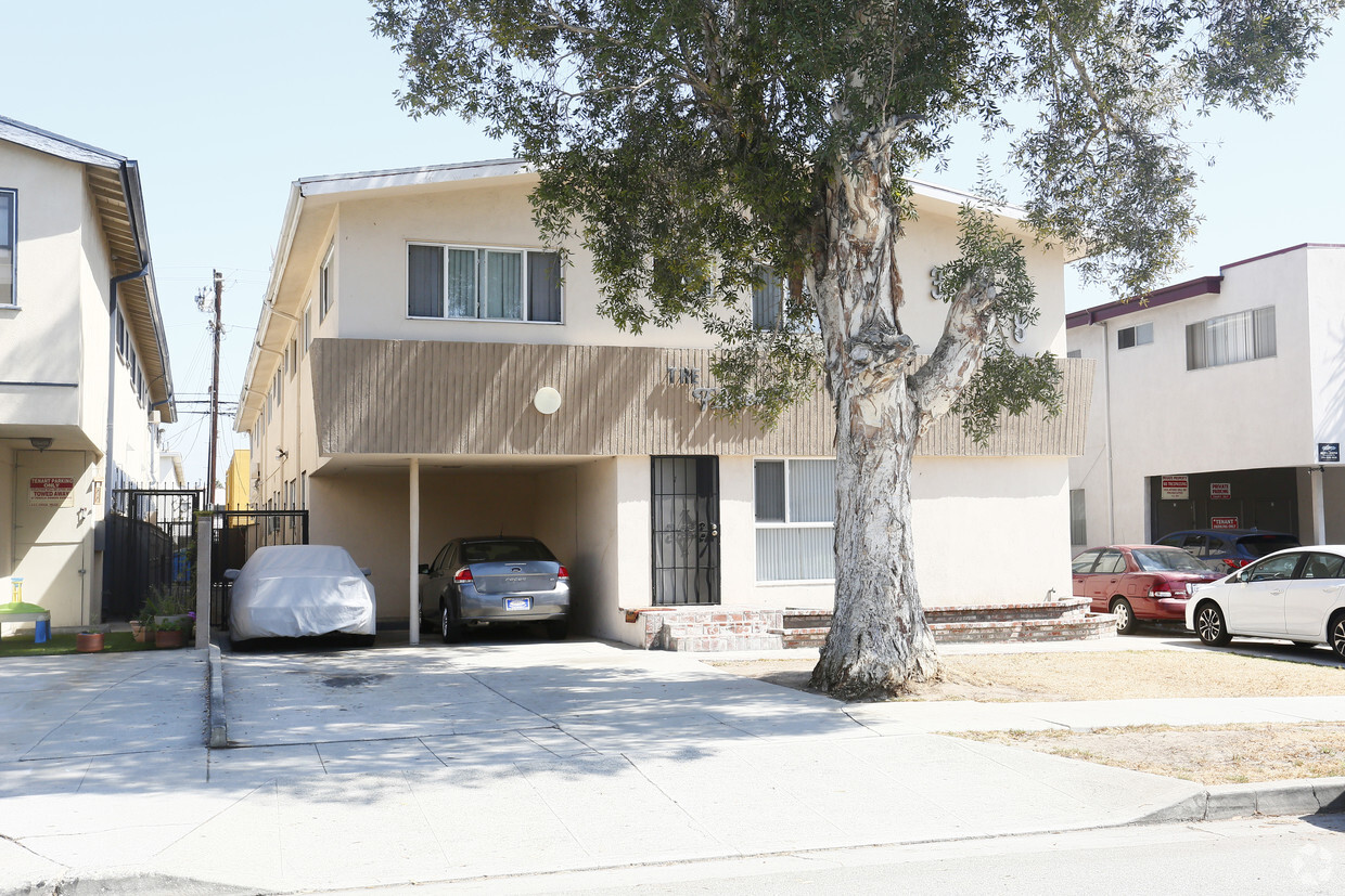 Building Photo - 3608 Mentone Ave